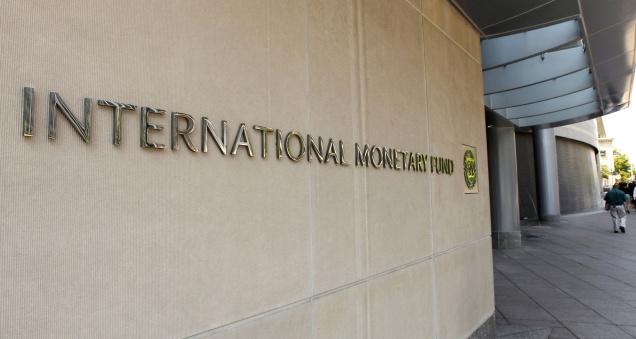 Zimbabwe pays back IMF debts